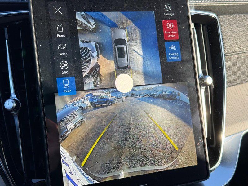 New 2026 Volvo XC90 T8 Ultra w/ Protection Package Premier image 16