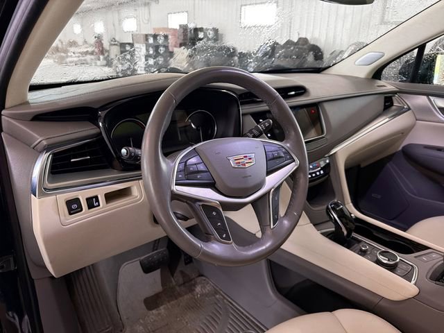 Used 2020 Cadillac XT5 Premium Luxury FWD image 8