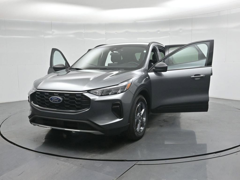Certified 2025 Ford Escape ST-Line image 31