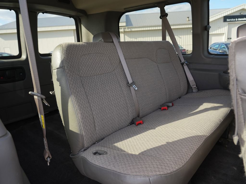 Used 2017 Chevrolet Express 2500 LS RWD image 22
