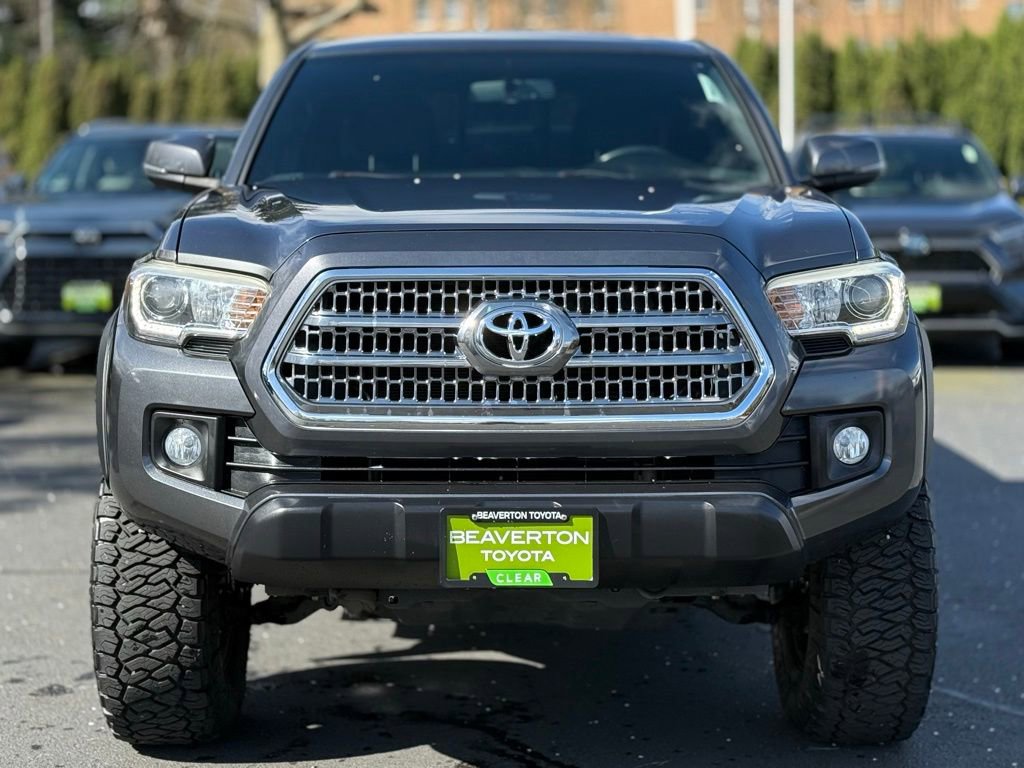 Used 2016 Toyota Tacoma TRD Off-Road image 8