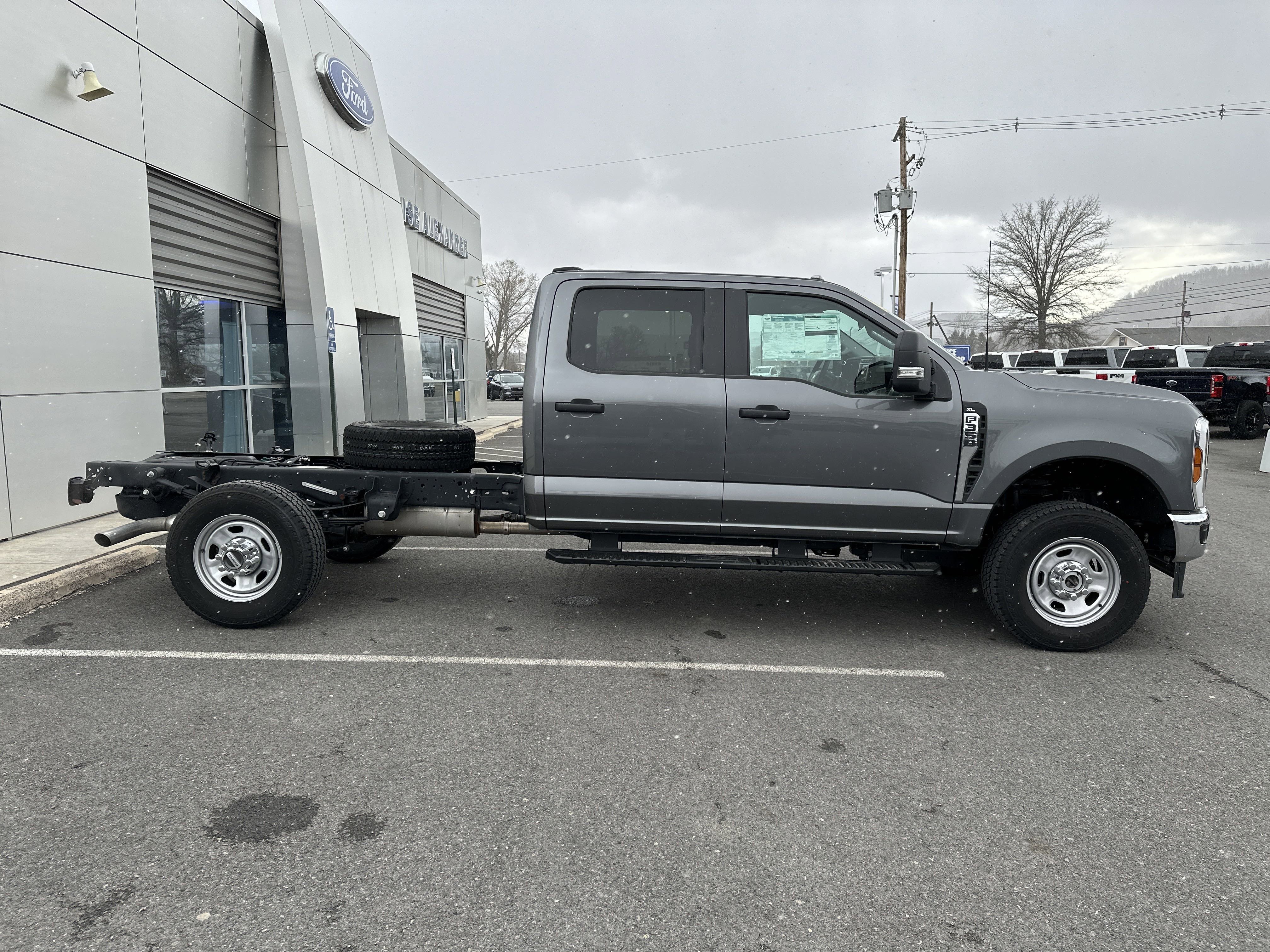 New 2024 Ford F350 XL w/ XL Chrome Package video 2