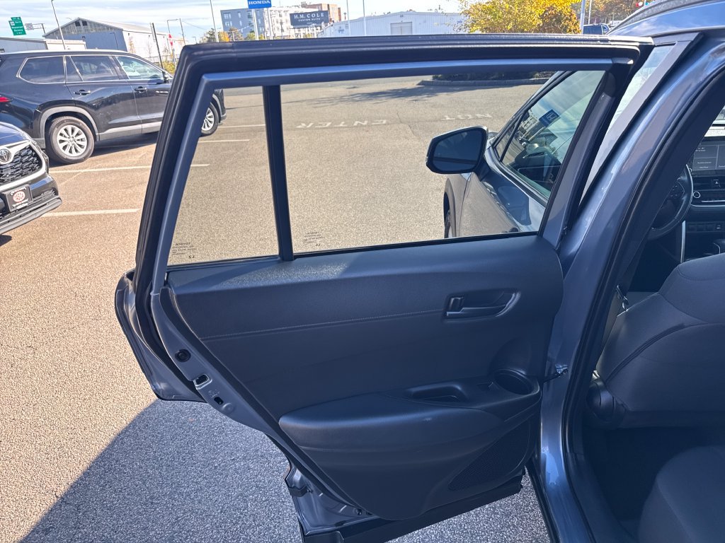 Used 2022 Toyota Corolla Cross LE w/ Moonroof Package AWD/4WD image 41