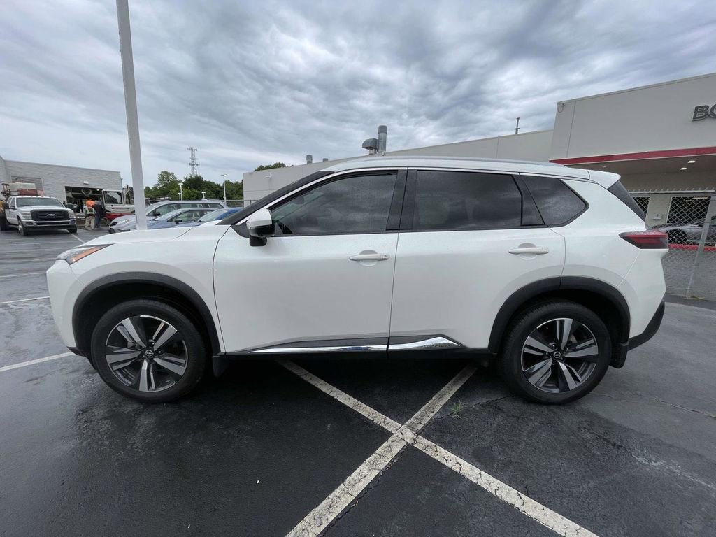 Used 2023 Nissan Rogue SL FWD image 11