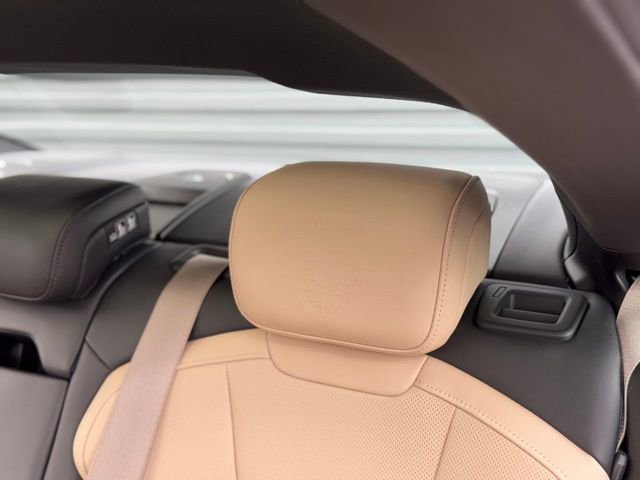 New 2024 Porsche Taycan 4S image 40