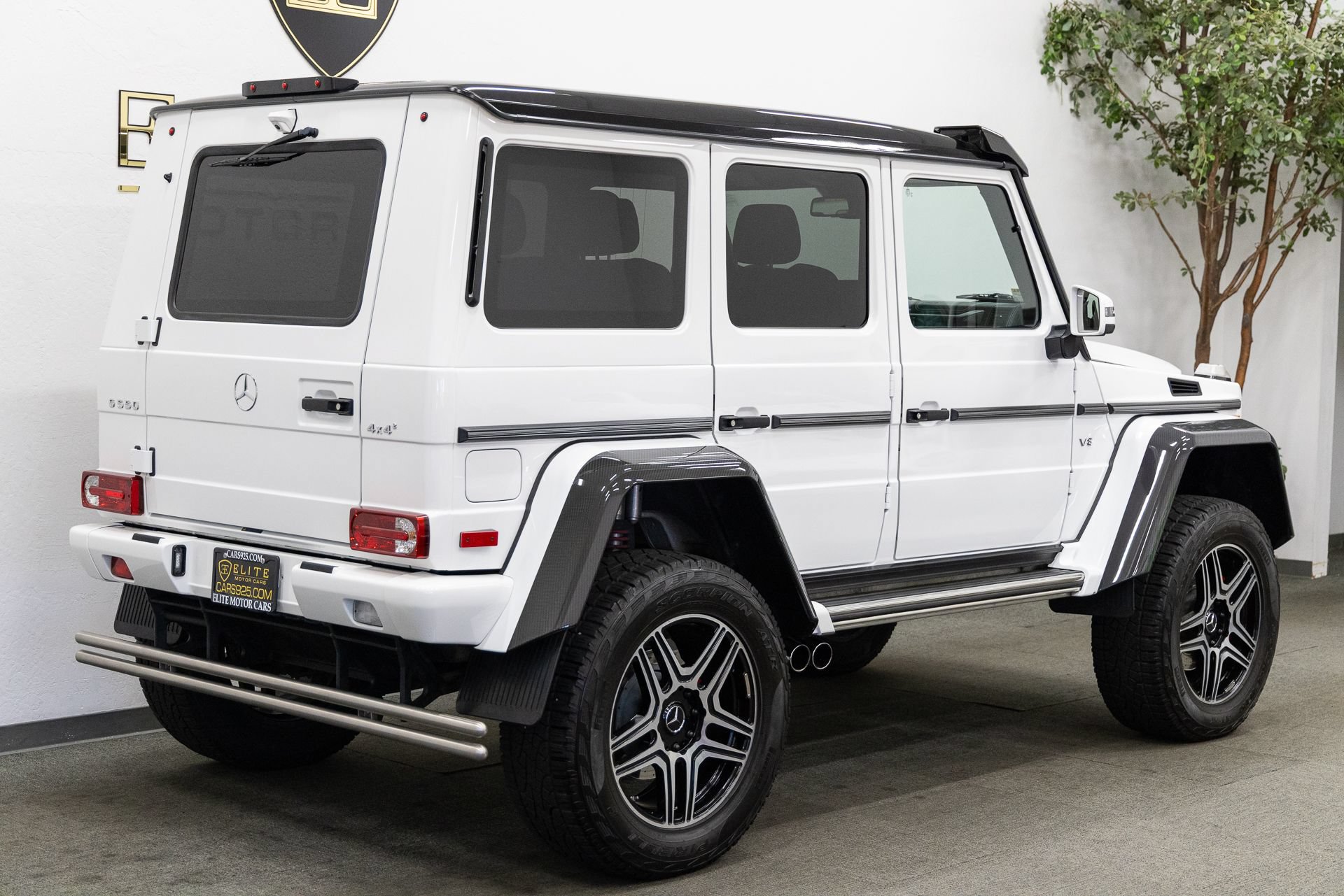 Used 2018 Mercedes-Benz G 550 Squared image 11