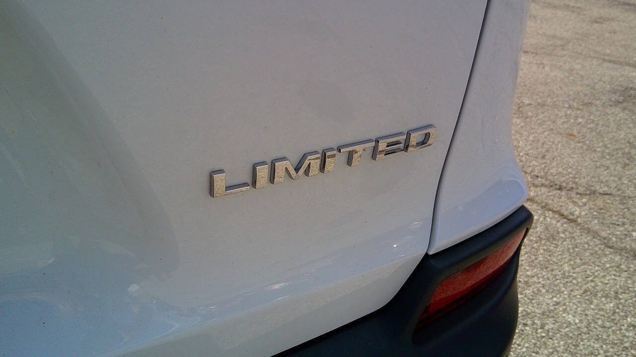 Used 2020 Jeep Cherokee Limited AWD/4WD image 11