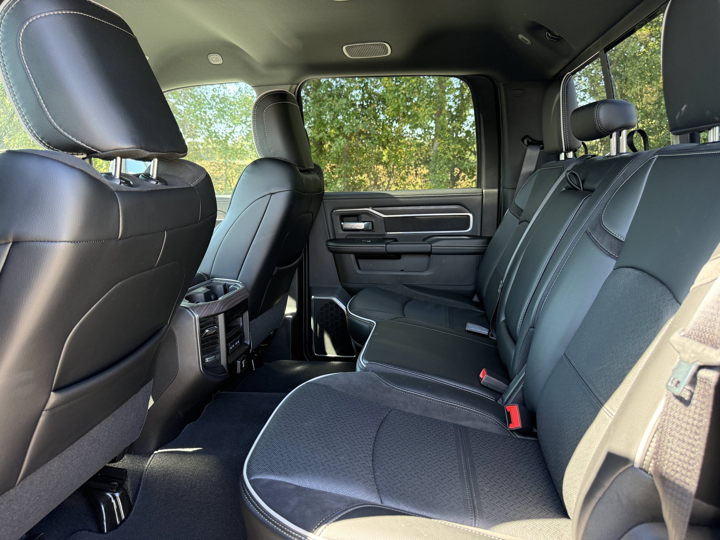 New 2026 RAM 3500 Laramie w/ Sport Appearance Package AWD/4WD image 13