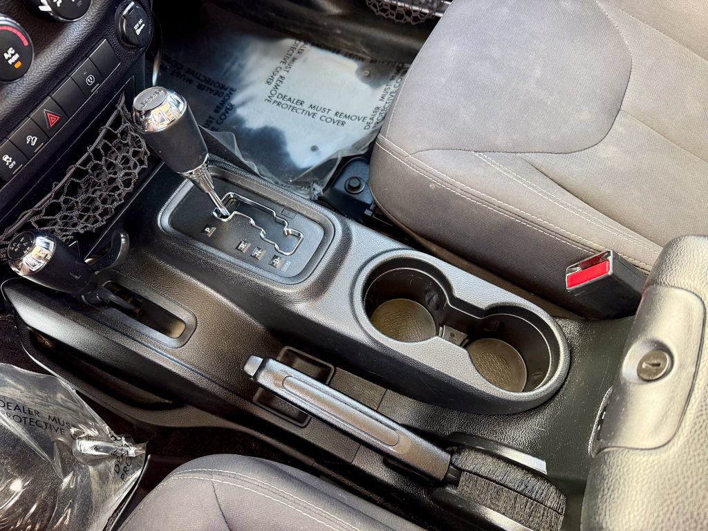 Used 2017 Jeep Wrangler Unlimited Sahara AWD/4WD image 23