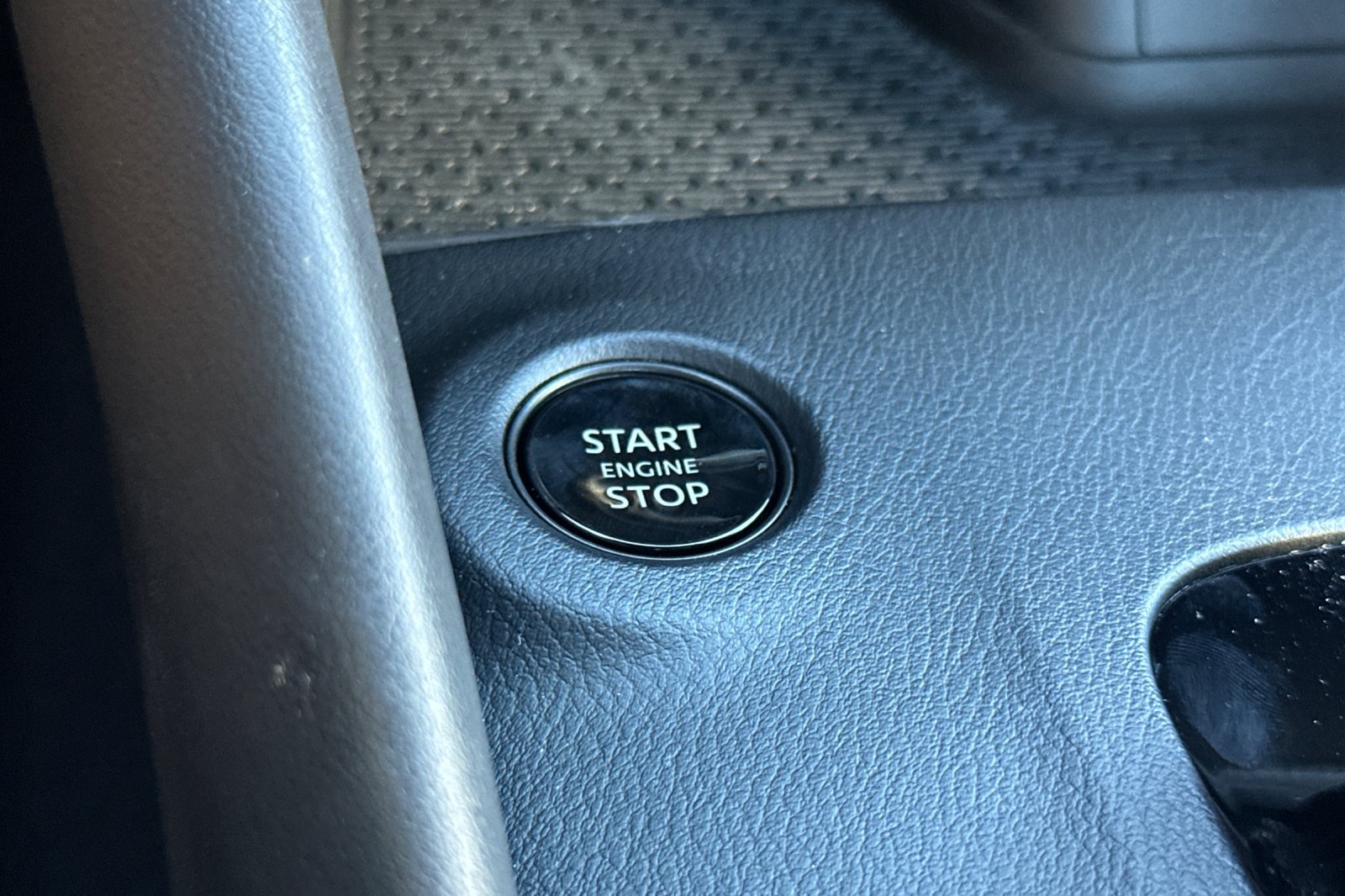 Certified 2024 Nissan Z Performance w/ Floor Mat Package RWD image 29