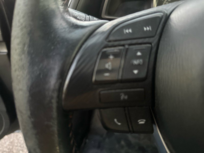 Used 2016 MAZDA MAZDA3 i Touring w/ Popular Equipment Package image 22