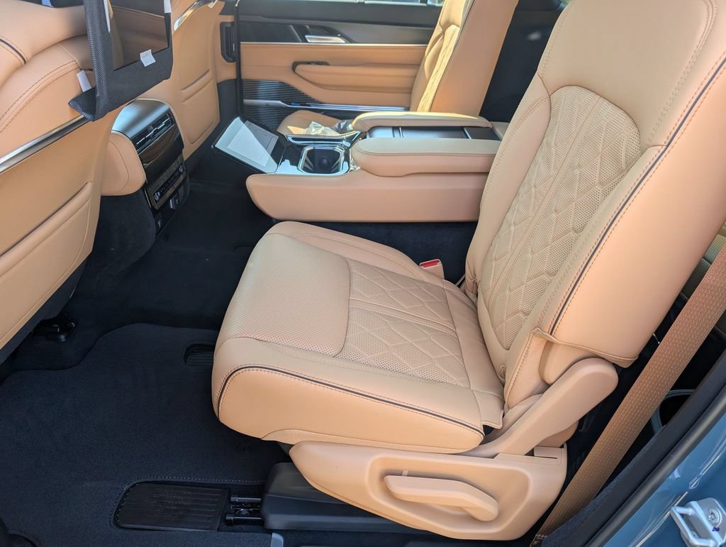 New 2026 Jeep Grand Wagoneer L Summit AWD/4WD image 25