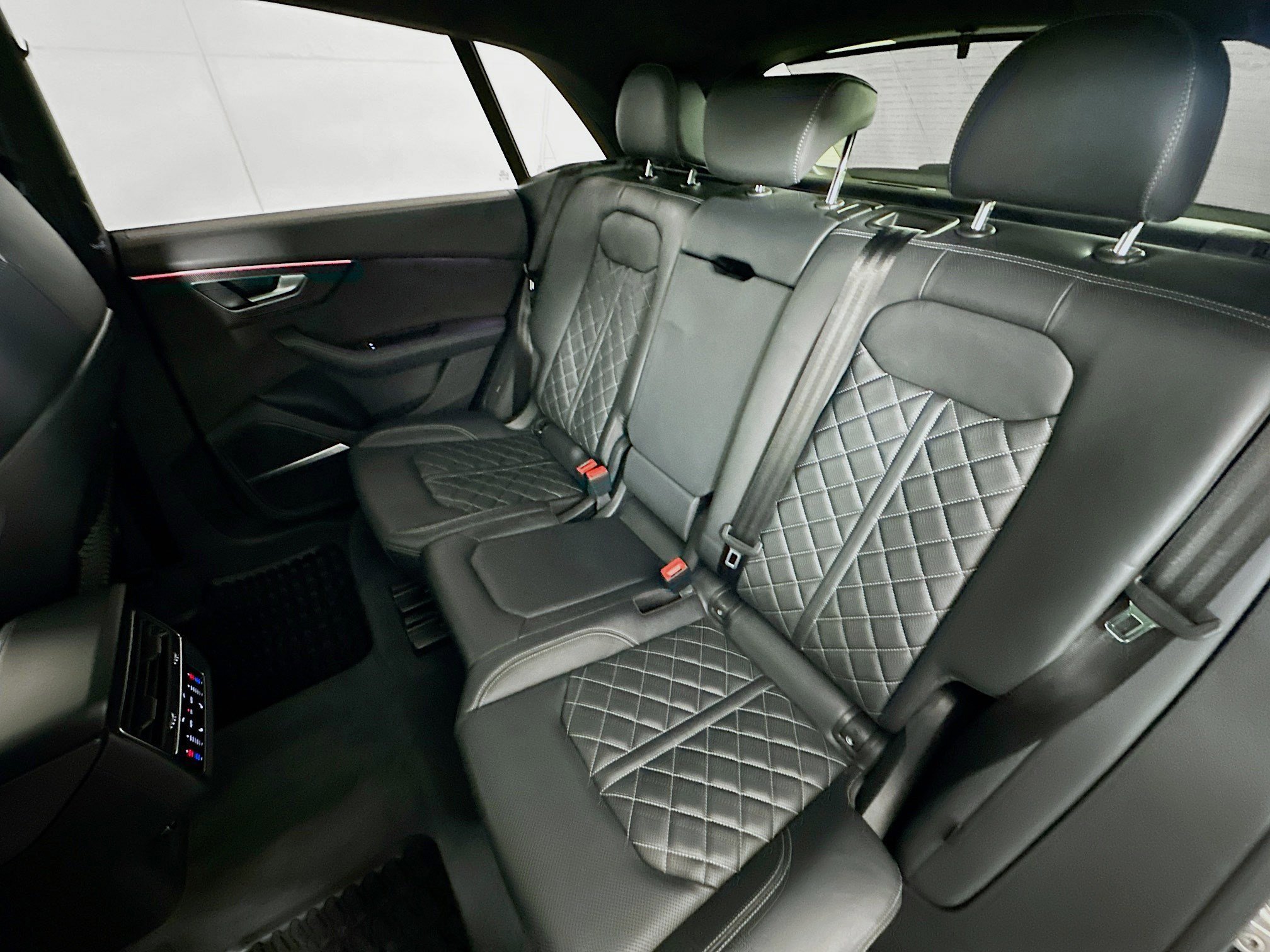 Used 2022 Audi SQ8 Prestige w/ Prestige Package image 24