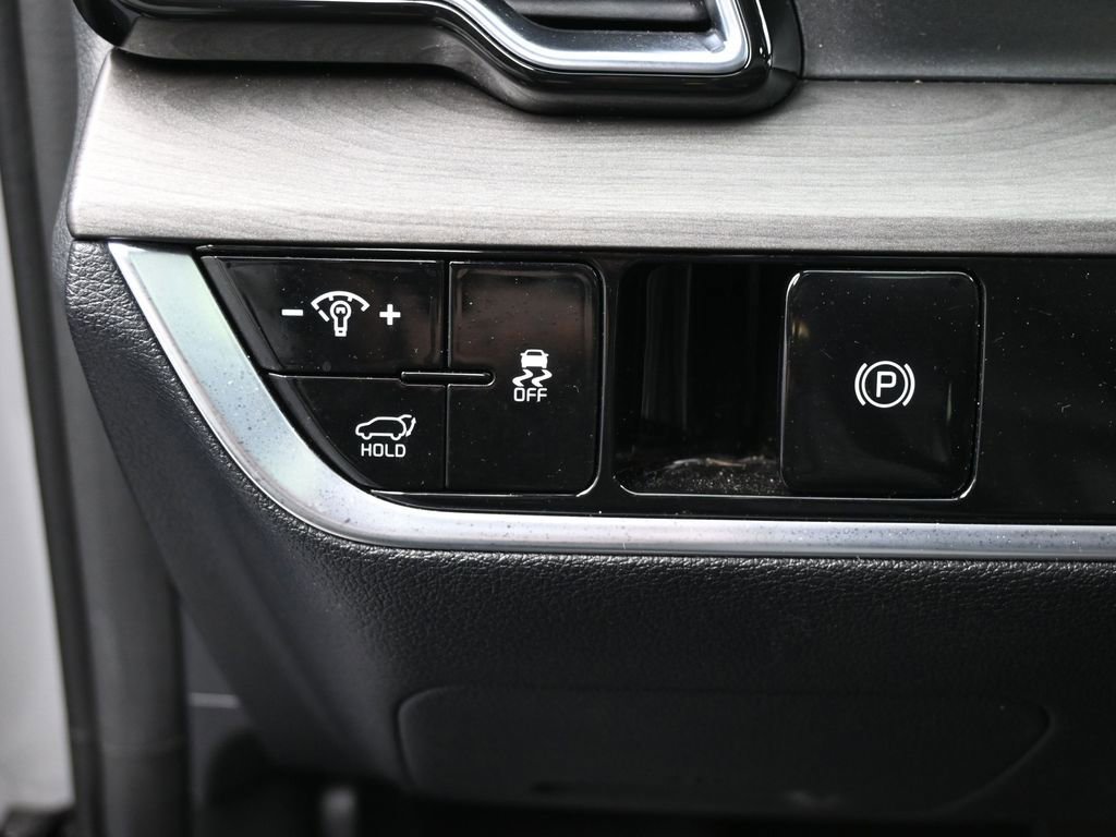 Used 2024 Kia Sportage X-Line w/ X-Line Premium Package image 16