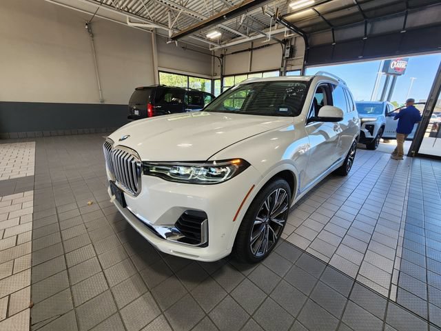Used 2019 BMW X7 xDrive50i w/ Premium Package AWD/4WD image 3