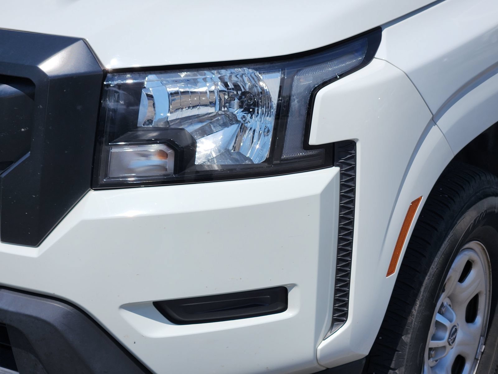 Used 2022 Nissan Frontier S RWD image 11