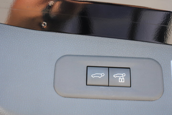 Certified 2025 Toyota Crown Signia AWD/4WD image 17