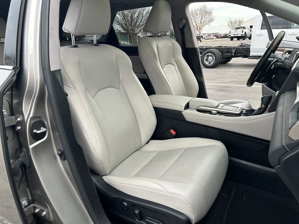 Used 2020 Lexus RX 350L FWD w/ Premium Package image 45