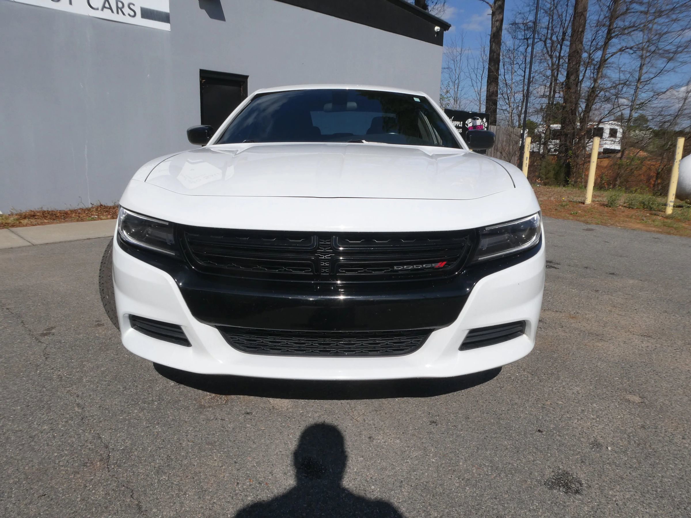 Used 2019 Dodge Charger SXT w/ Plus Group image 2