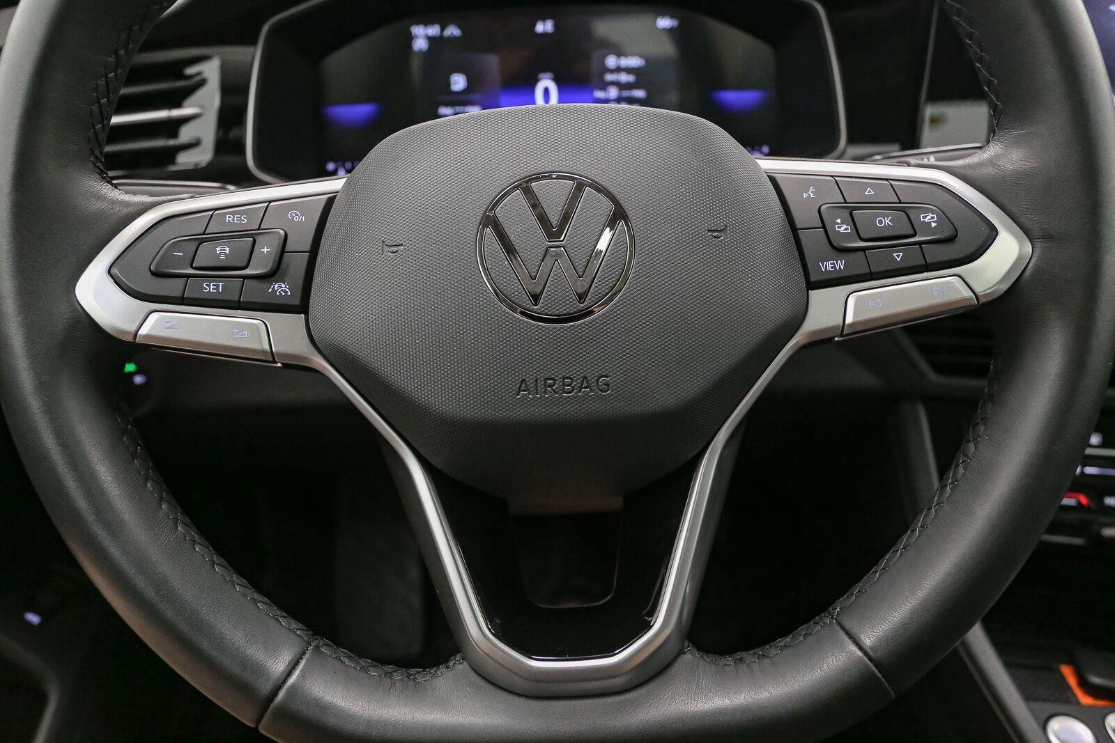 Certified 2026 Volkswagen Jetta SE FWD image 34
