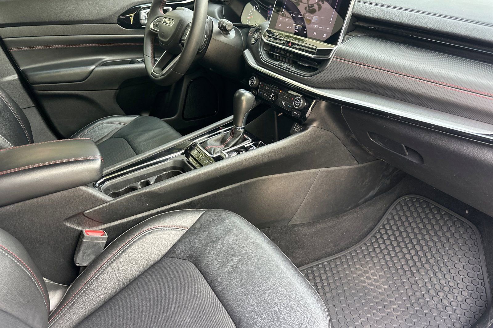 Used 2022 Jeep Compass Trailhawk image 19