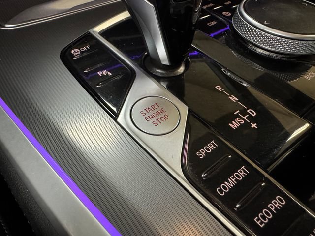 Used 2023 BMW X5 sDrive40i w/ M Sport Package image 11