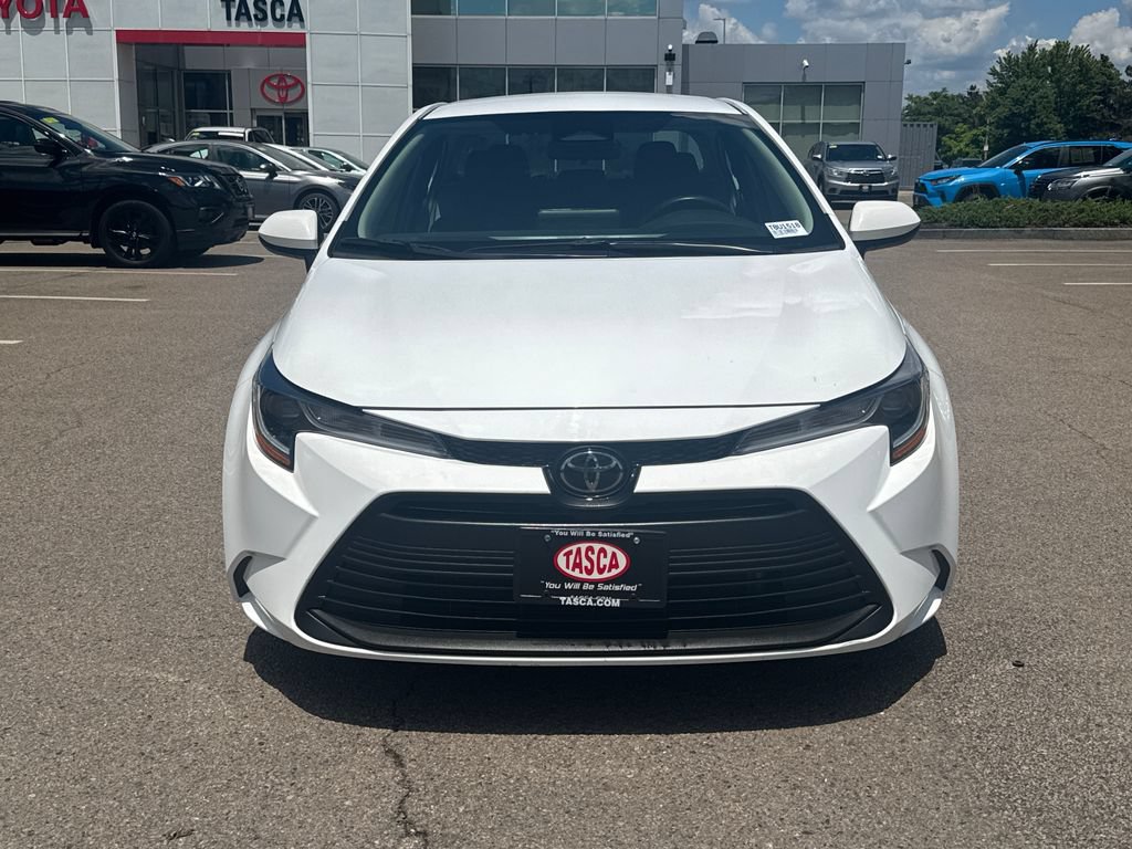 Used 2024 Toyota Corolla LE FWD image 2