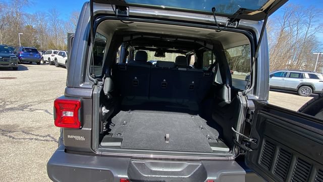 Used 2025 Jeep Wrangler Unlimited Sahara AWD/4WD image 31