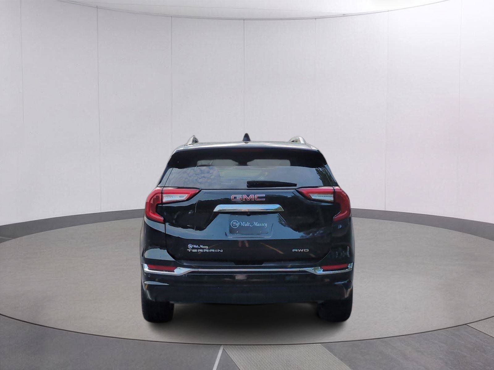 Used 2023 GMC Terrain Denali AWD/4WD image 4