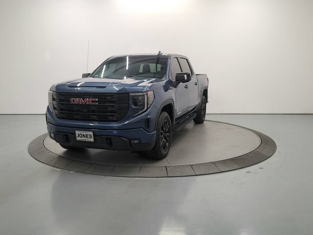 Used 2026 GMC Sierra 1500 Elevation w/ Elevation Premium Package AWD/4WD image 3