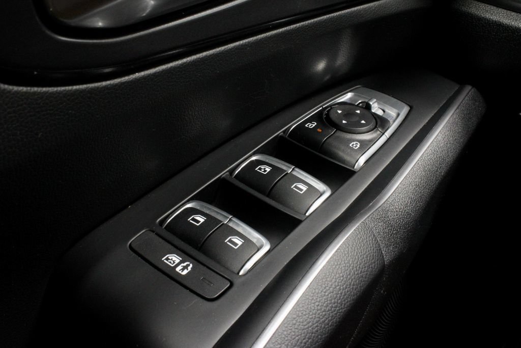 Used 2024 Kia Sorento S FWD image 27