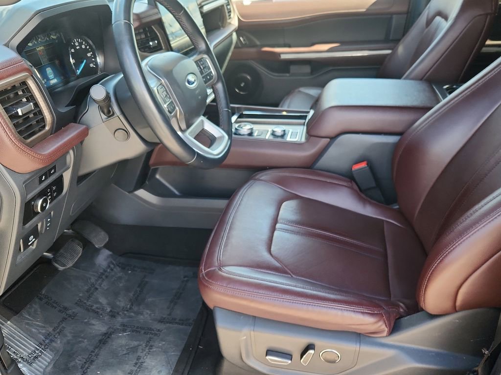 Used 2024 Ford Expedition Limited AWD/4WD image 7