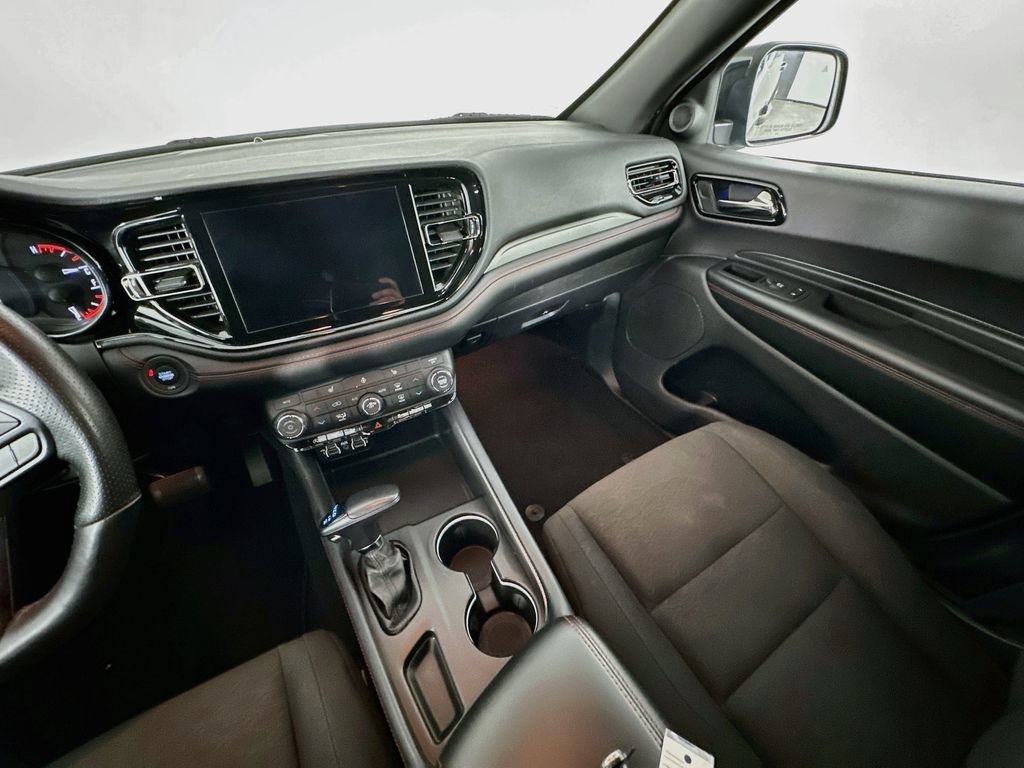 Used 2025 Dodge Durango GT RWD image 11