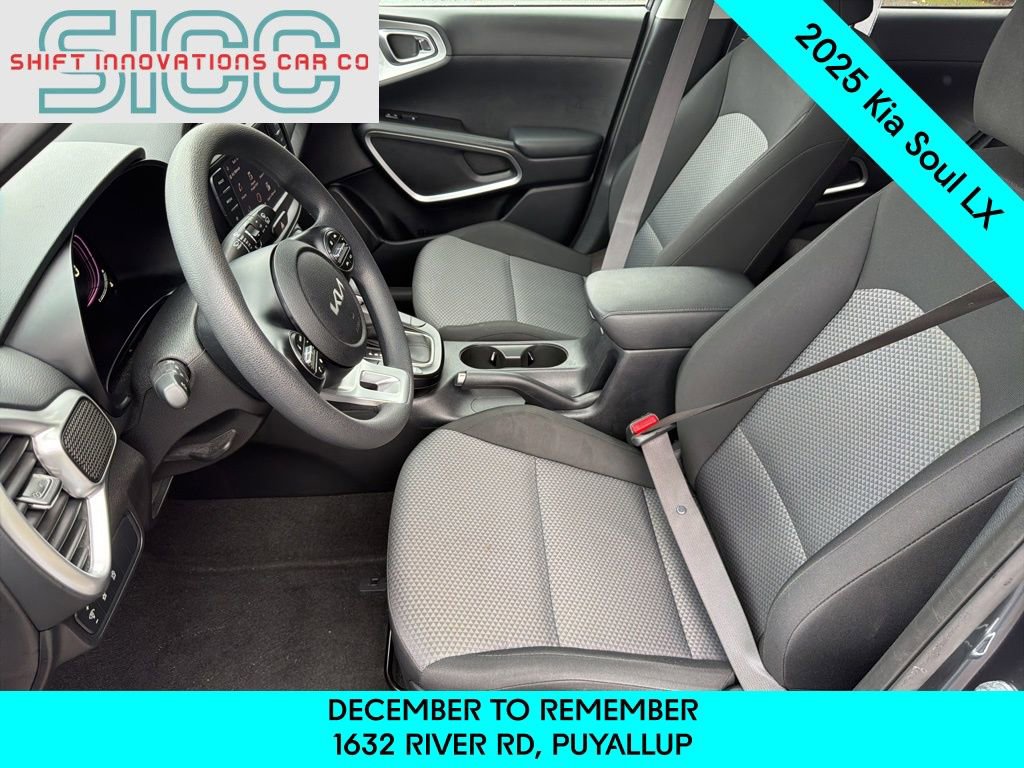 Used 2025 Kia Soul LX w/ LX Technology Package image 18