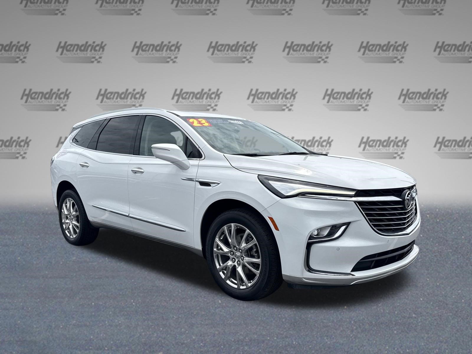 Used 2023 Buick Enclave Essence w/ Experience Buick Package FWD video 2