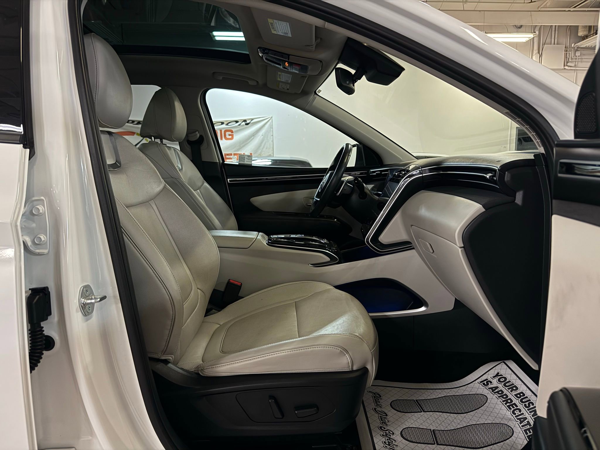 Used 2024 Hyundai Tucson Limited image 18