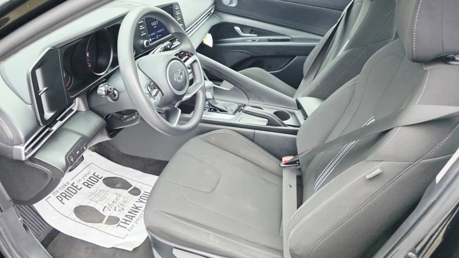 Used 2023 Hyundai Elantra SEL w/ Cargo Package image 9