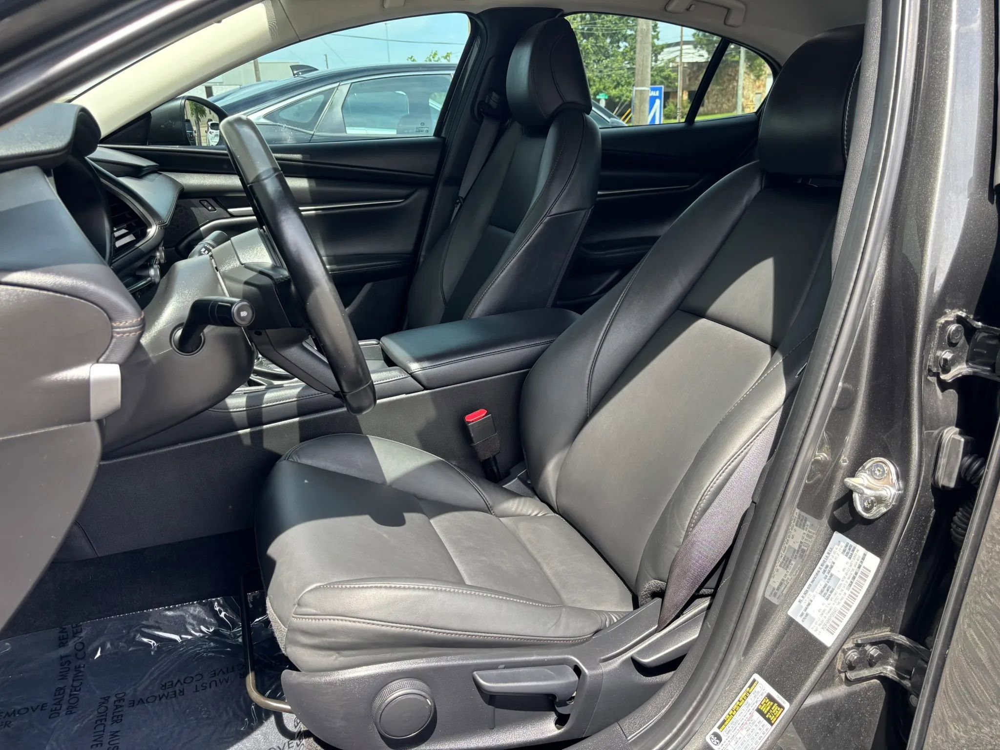 Used 2023 MAZDA MAZDA3 s FWD image 14