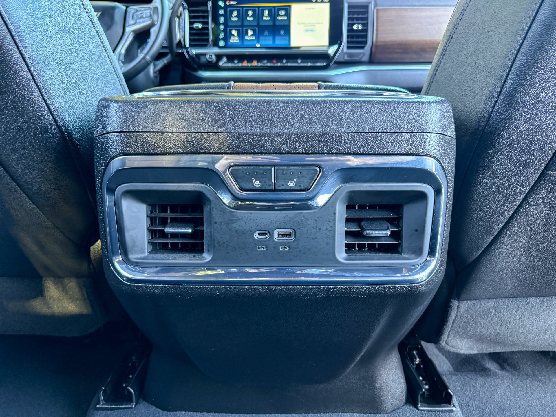 Used 2024 Chevrolet Silverado 2500 High Country w/ Technology Package AWD/4WD image 28