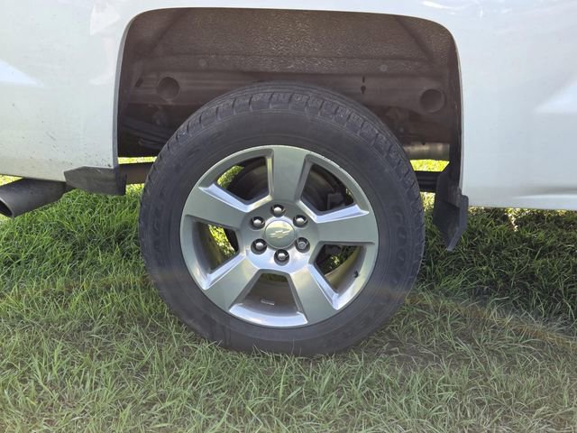 Used 2018 Chevrolet Silverado 1500 LT w/ Texas Edition RWD image 9