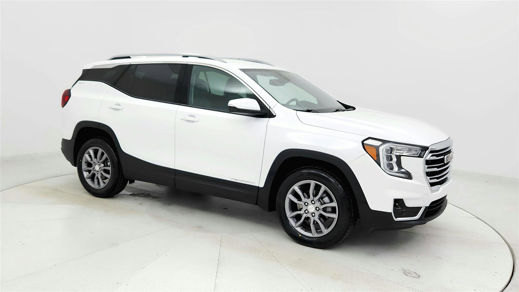 Used 2024 GMC Terrain SLT image 6