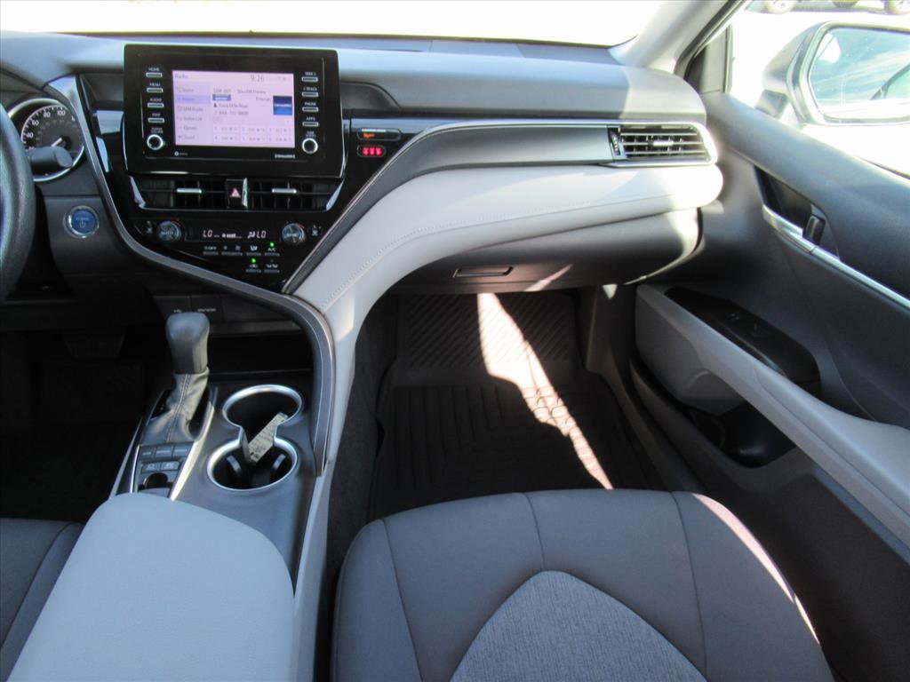 Used 2022 Toyota Camry LE image 13