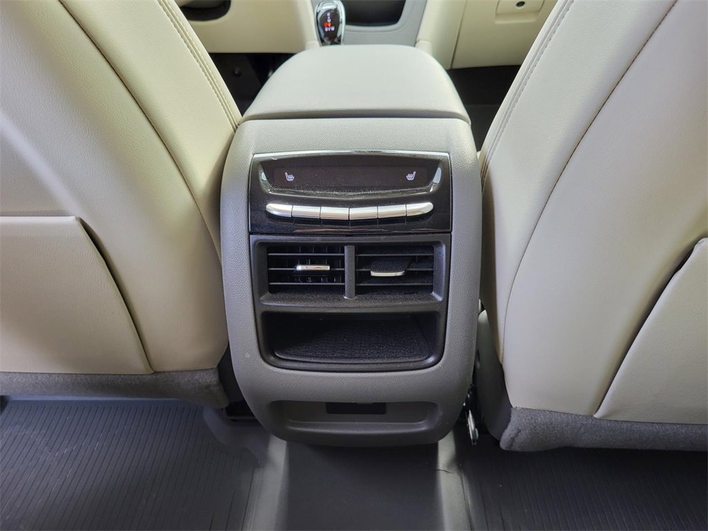 Used 2021 Cadillac XT5 Premium Luxury image 15