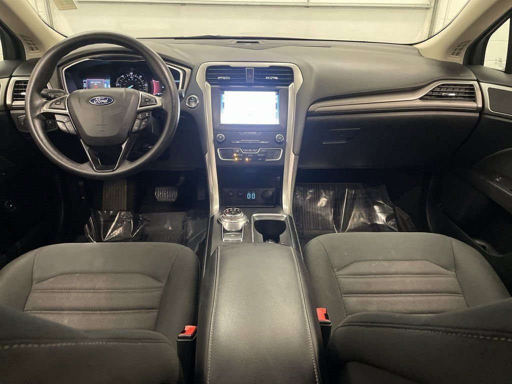 Used 2019 Ford Fusion SE image 14