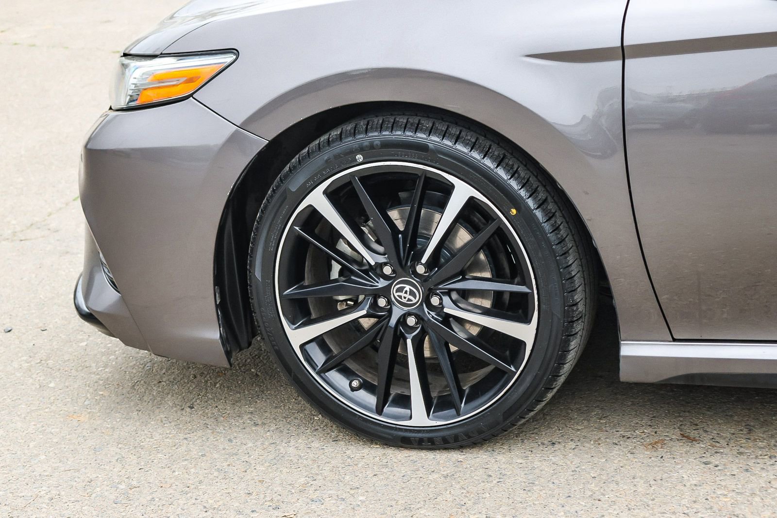 Used 2018 Toyota Camry XSE w/ Driver Assist Package image 9