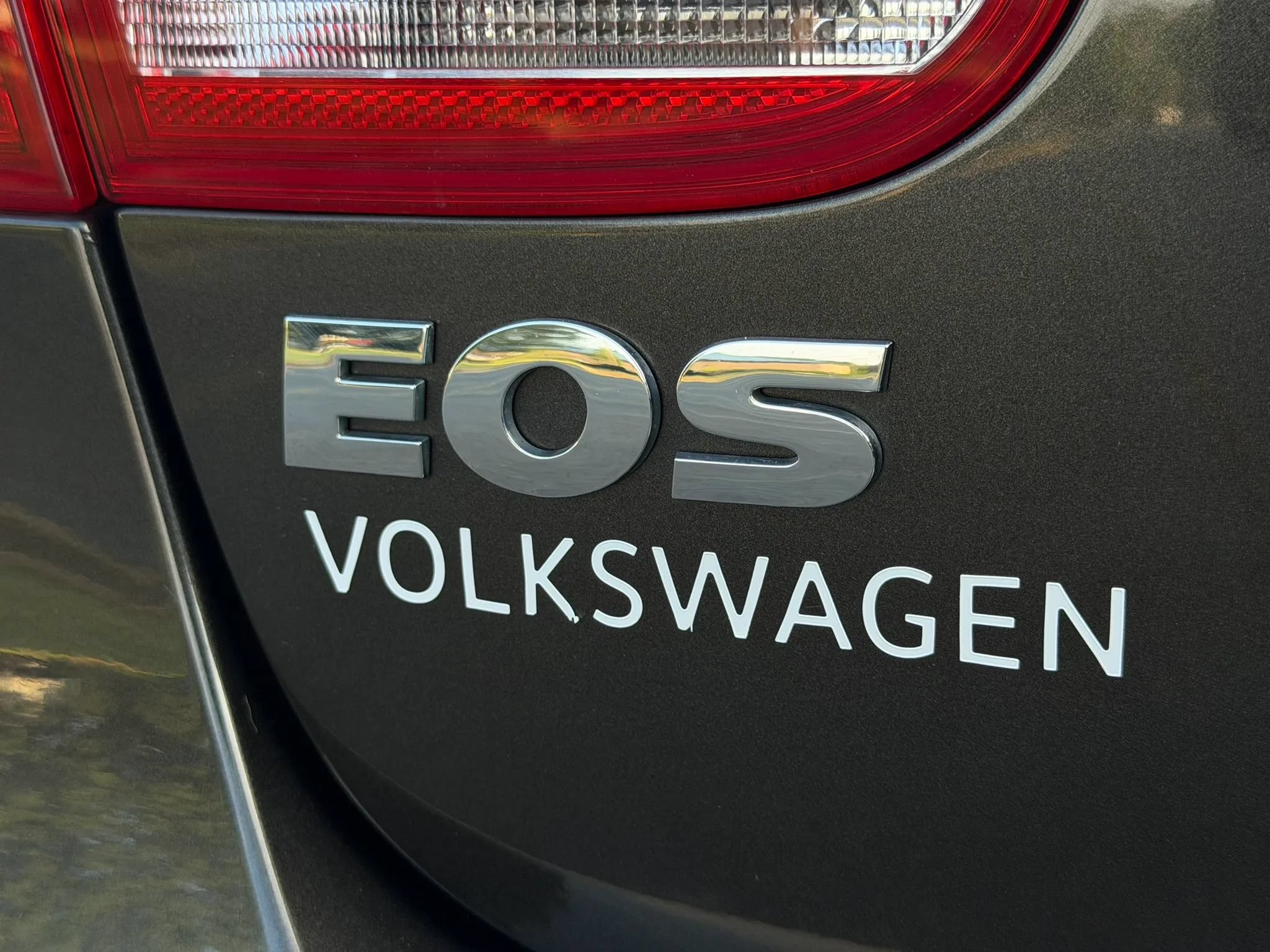 Used 2014 Volkswagen Eos Komfort FWD image 38