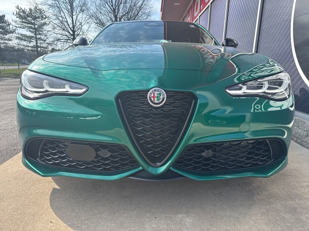 New 2026 Alfa Romeo Giulia AWD image 4