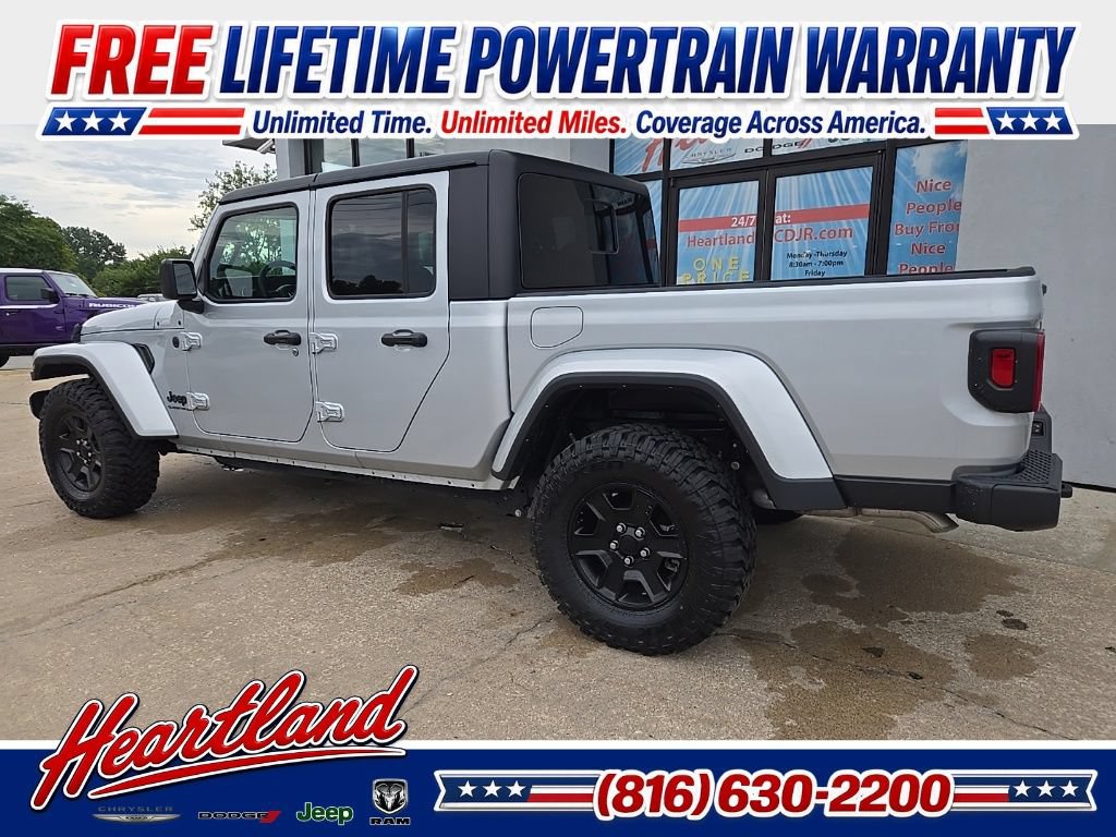 Used 2023 Jeep Gladiator Sport AWD/4WD image 7