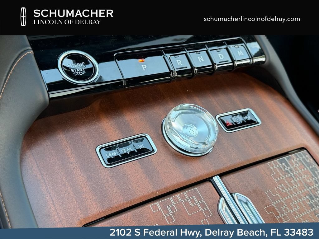 New 2026 Lincoln Navigator L Black Label AWD/4WD image 18