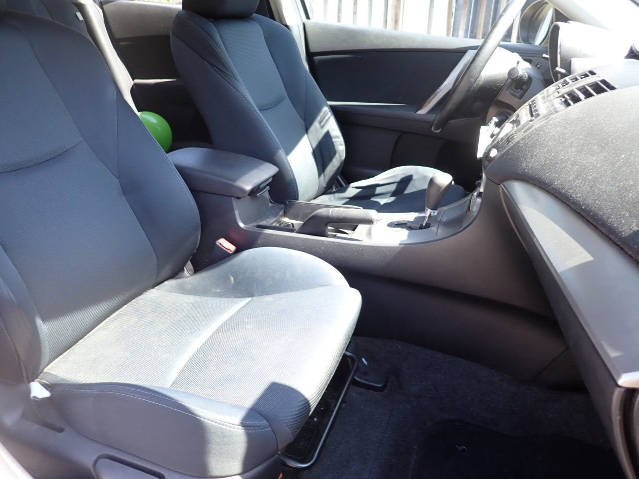 Used 2010 MAZDA MAZDA3 s Sport image 6